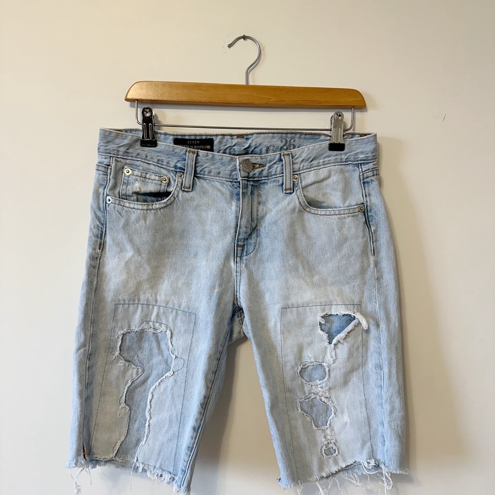Jcrew broken in boyfriwnd fit summer light wash denim shorts
